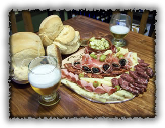 Picadas Huellas del Tandil - Quesos y Salamines Tandileros